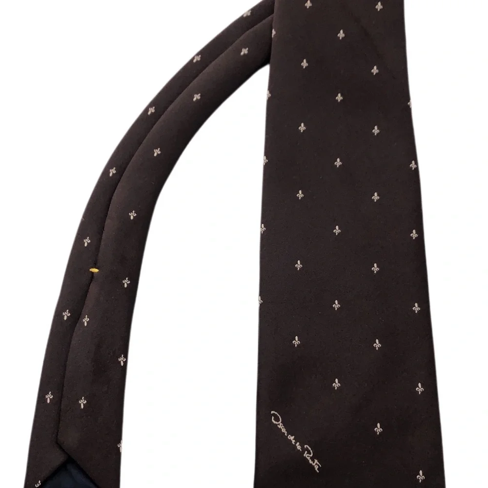Oscar de la Renta Embroidered Fleur de lis Chocolate Brown Men’s Necktie